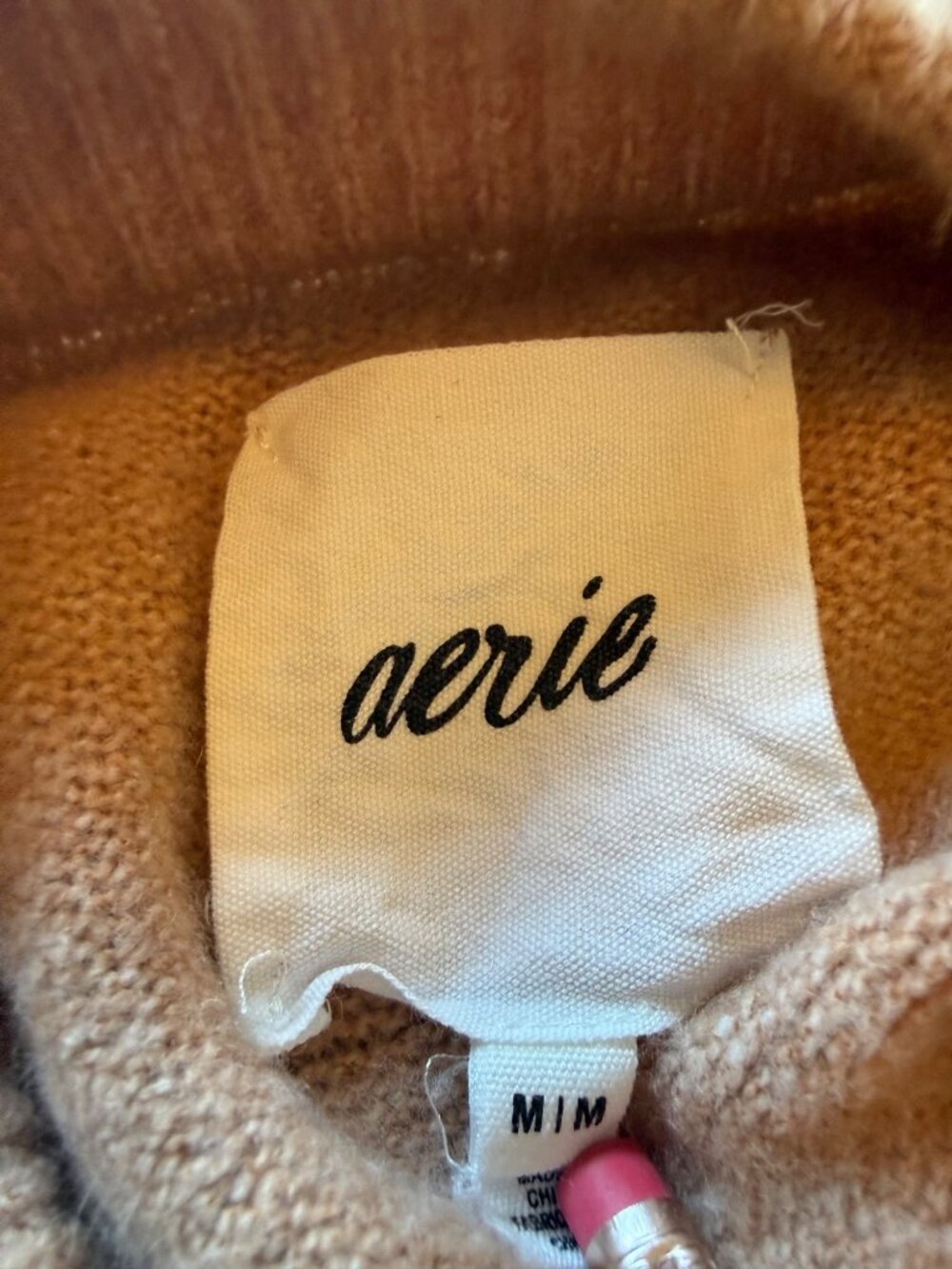 Aerie Tan Slouchy Crewneck Long Sleeve Sweater Size Medium - Picture 5 of 8